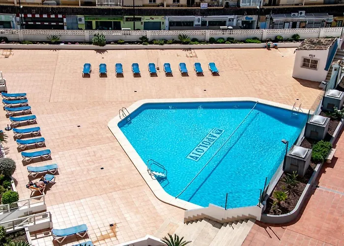 Guzman - Anais Calpe